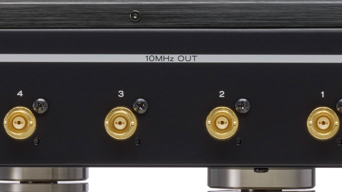 Teac CG-10MA High Precision OCXO Clock - Four 10MHz outputs